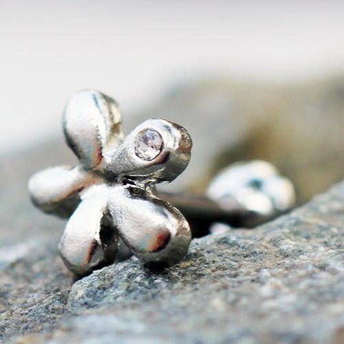 Stainless Steel Dew on Wildflower Cartilage Earring Cartilage Impulse Piercings