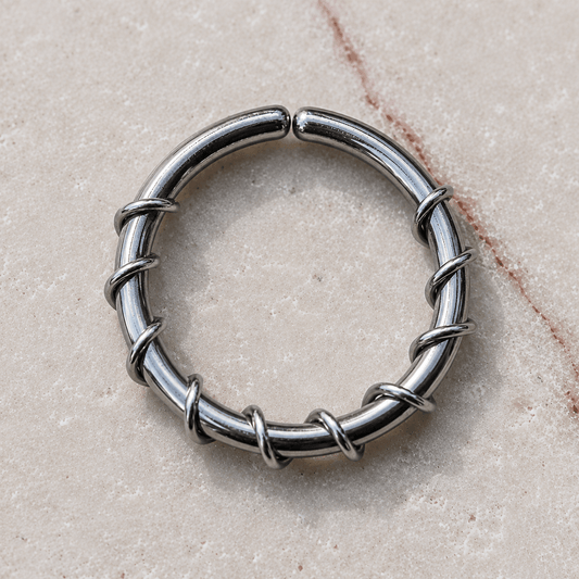 Twisted Wire Seamless Ring texture detail closeup