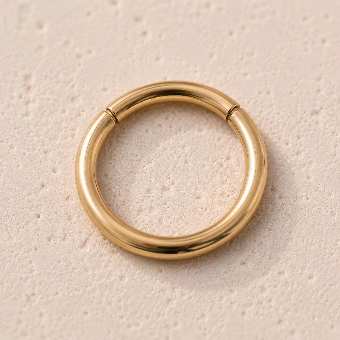 Clicker Rings 101: How to Choose the Right Size & Style