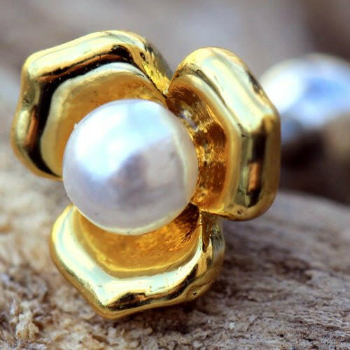 Gold Plated Pearl Flower Cartilage Earring Cartilage Impulse Piercings