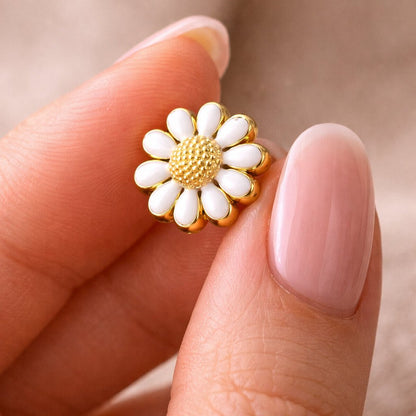 Gold Plated White Daisy Flower Labret - Skin Metals