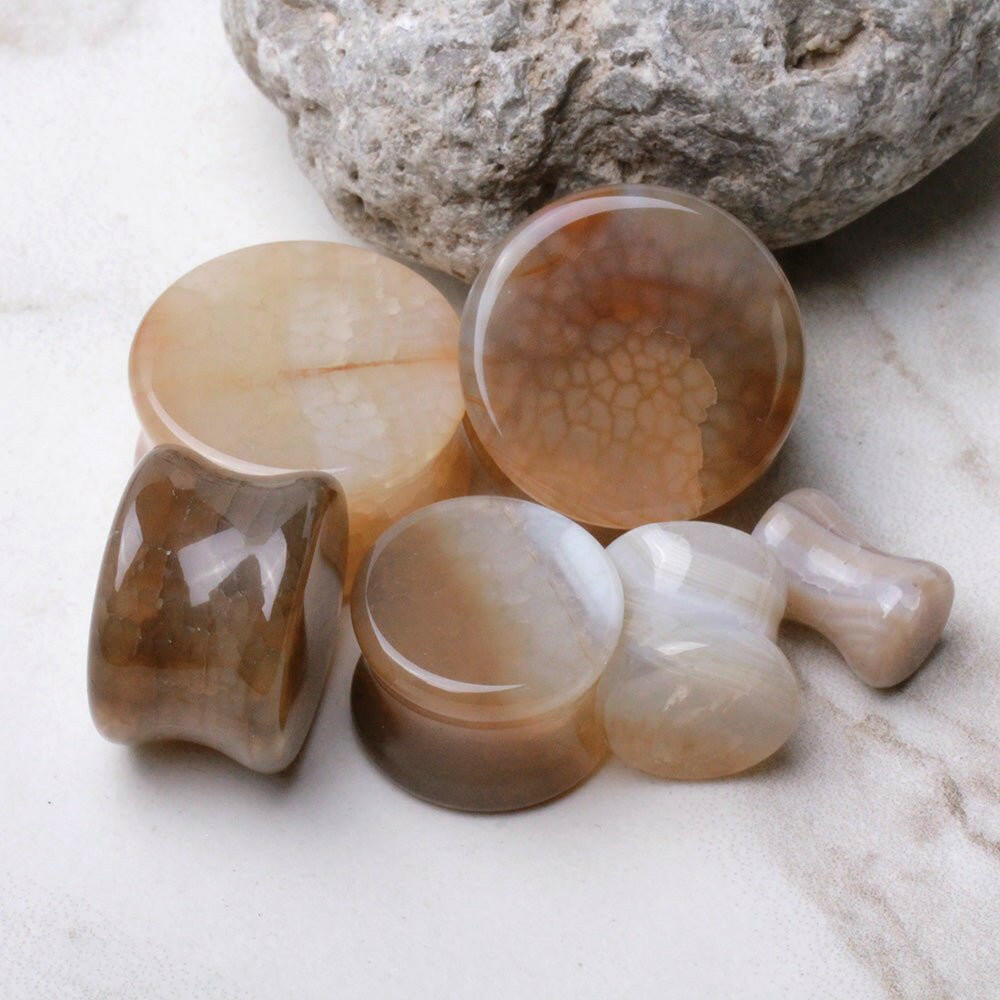 Natural Brown Cracked Agate Saddle Plug Plugs Impulse Piercings