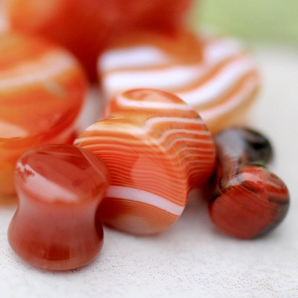 Natural Red Stripe Agate Stone Saddle Plug Plugs Impulse Piercings