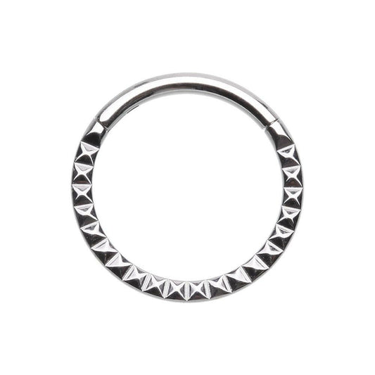 Pyramid Front Stamped Steel Seamless Hinged Clicker Ring Seamless Ring Impulse Piercings