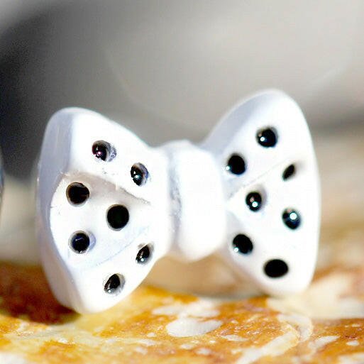 Stainless Steel Polka Dots Bow Tie Cartilage Earring