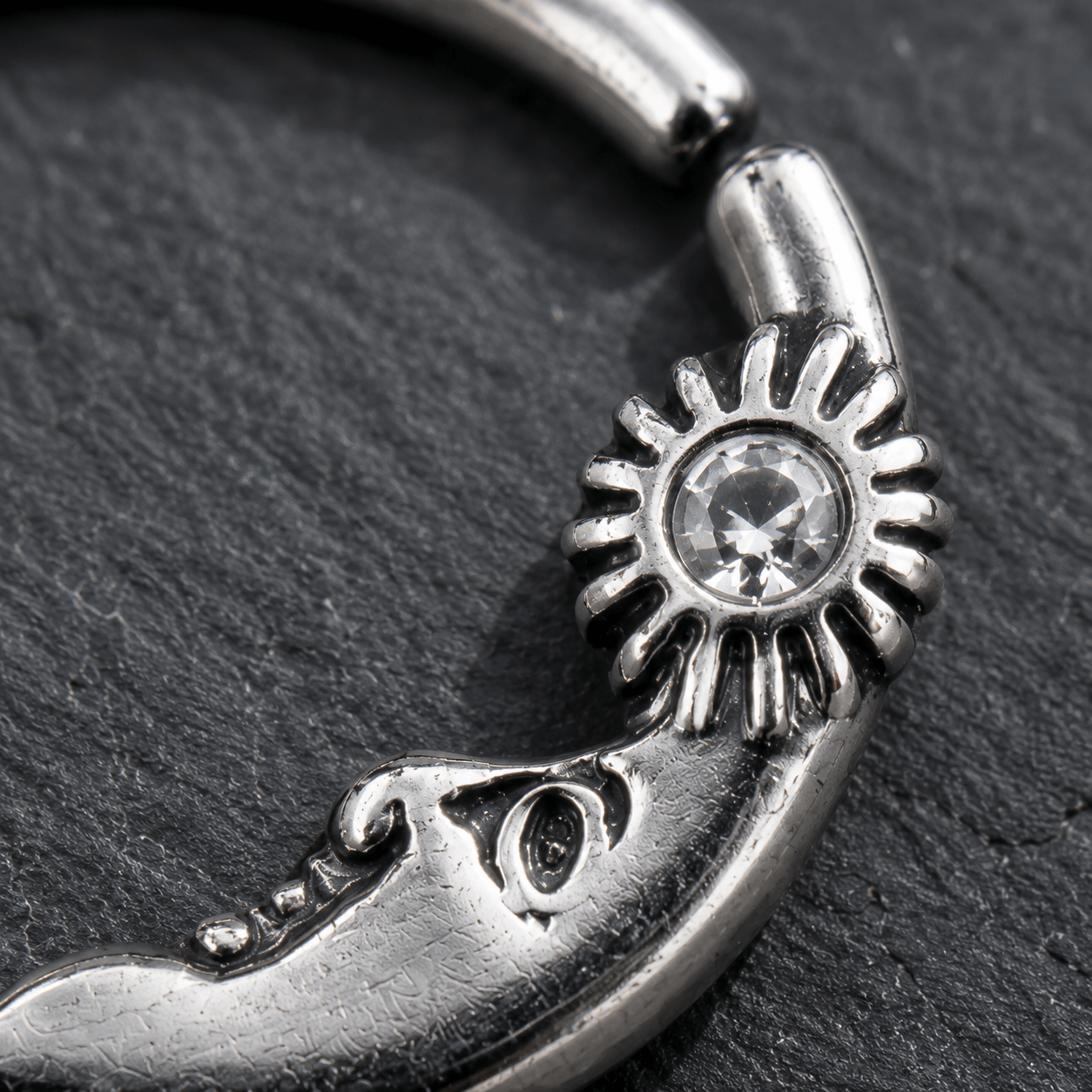 Sun & Moon Seamless Rings / Cartilage Earrings - Skin Metals