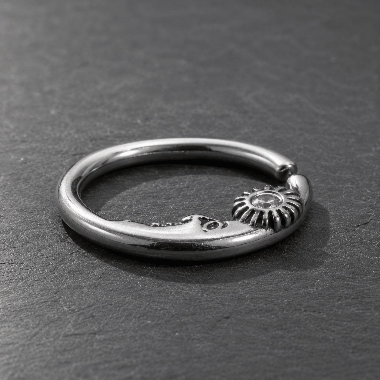 Sun & Moon Seamless Rings / Cartilage Earrings - Skin Metals