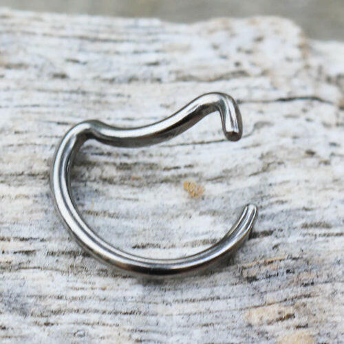 Titanium Crescent Moon Seamless Cartilage Earring Captive Bead Impulse Piercings