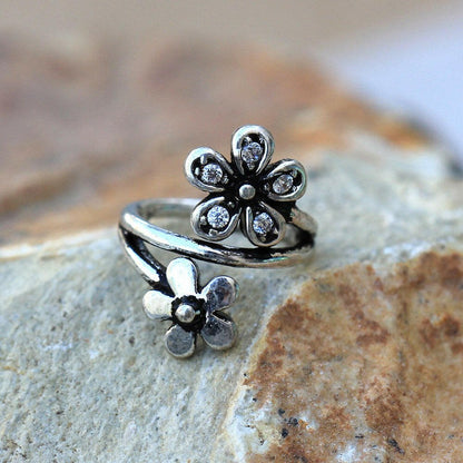 Twist Style Flower Seamless Ring Seamless Ring Impulse Piercings